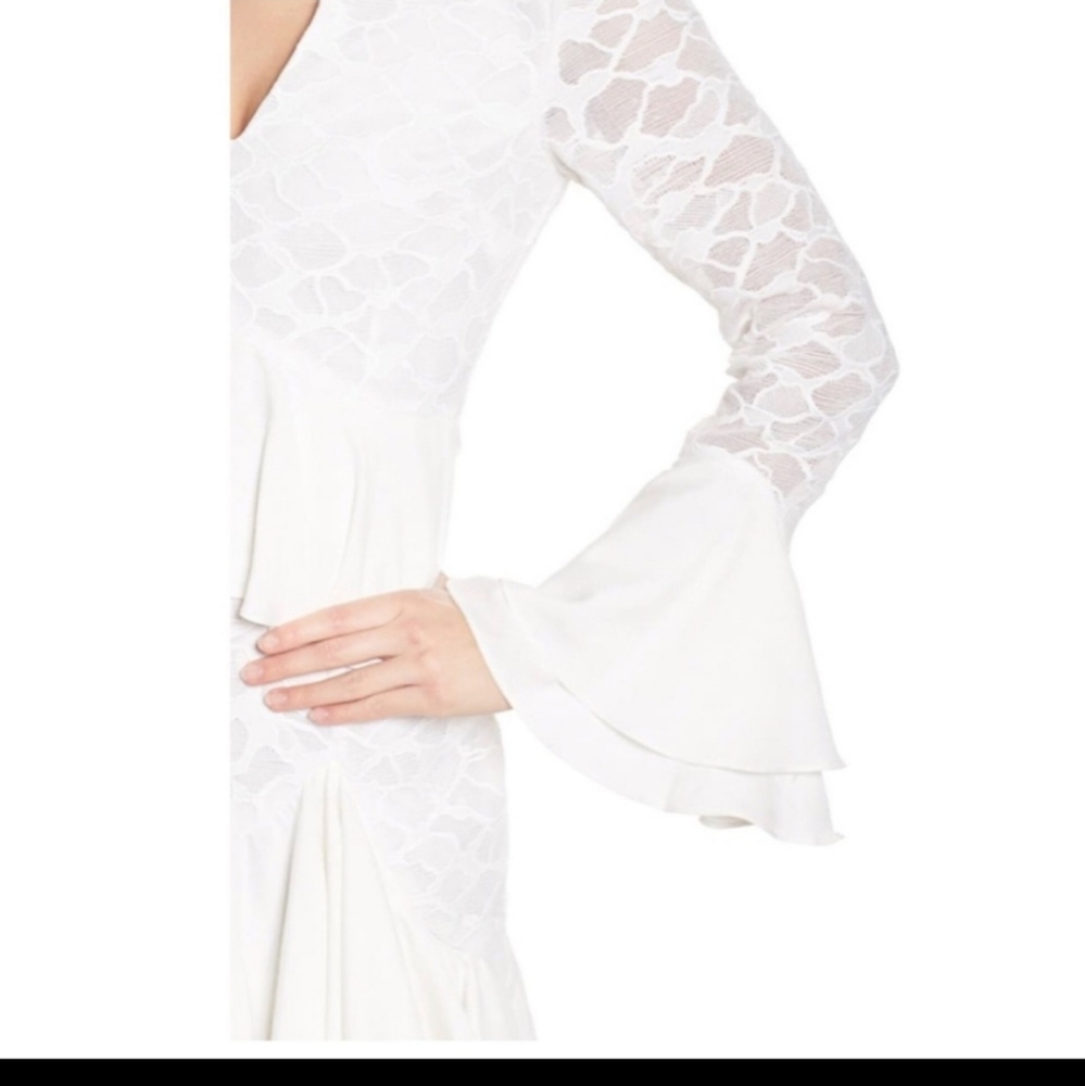 C/MEO COLLECTIVE  RUFFLE DRESS - Picture 2 of 5